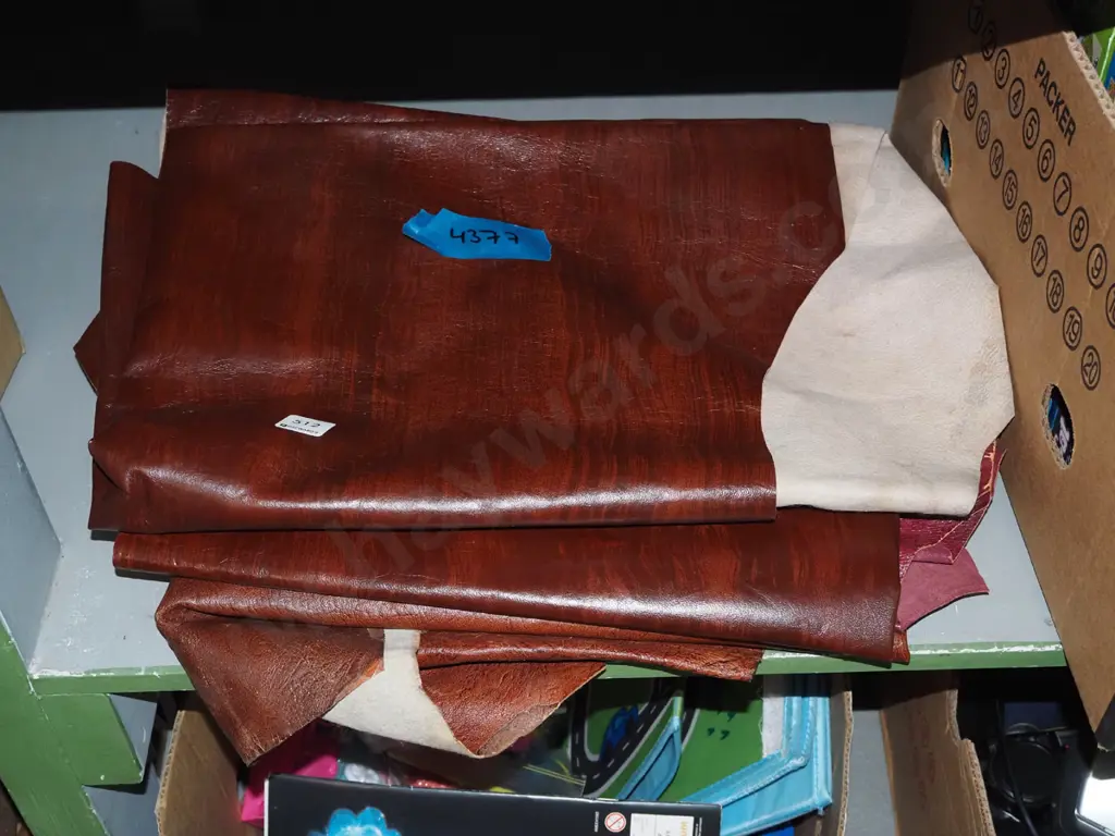 leather pieces Image 1++