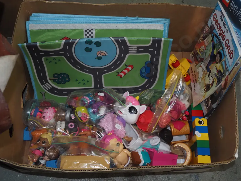box; toys Image 1++