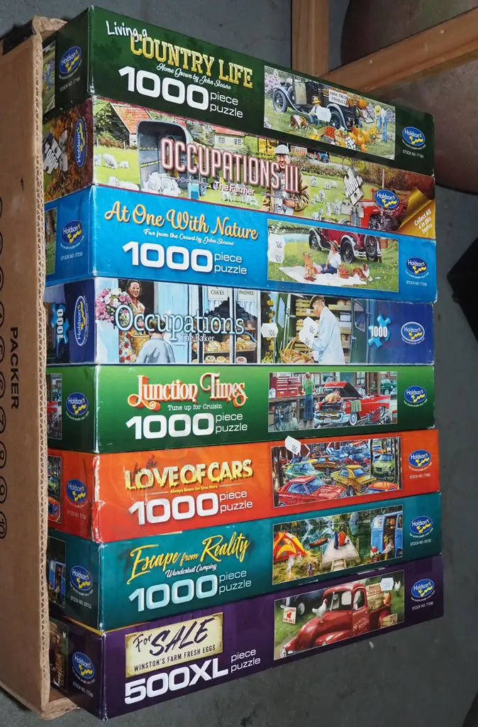 box of puzzles Image 1++