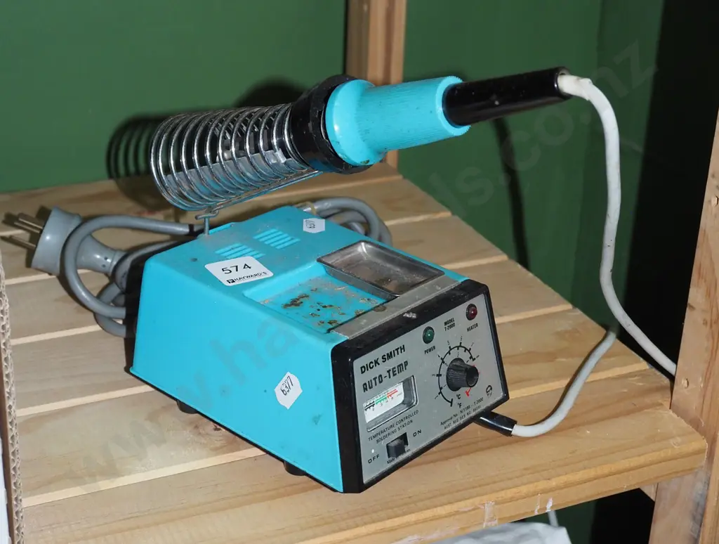 soldering iron Image 1++