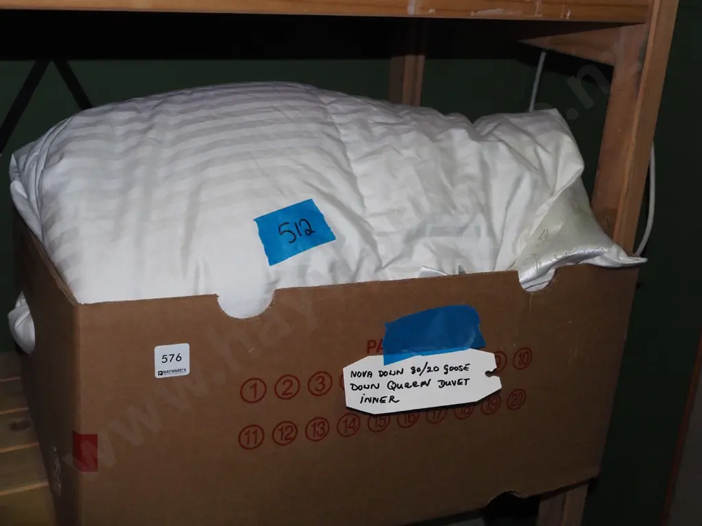 Novadown 80/20 goose down queen duvet inner Image 1++
