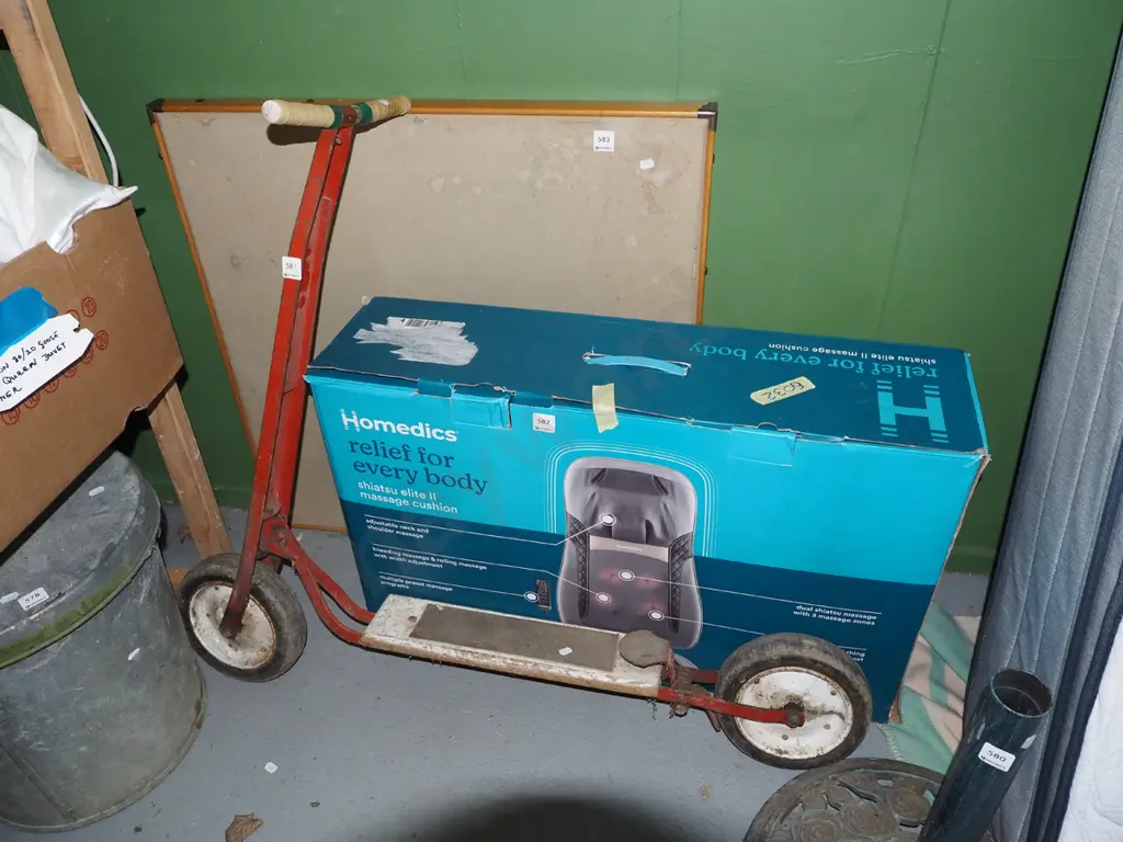 vintage child's scooter Image 1++