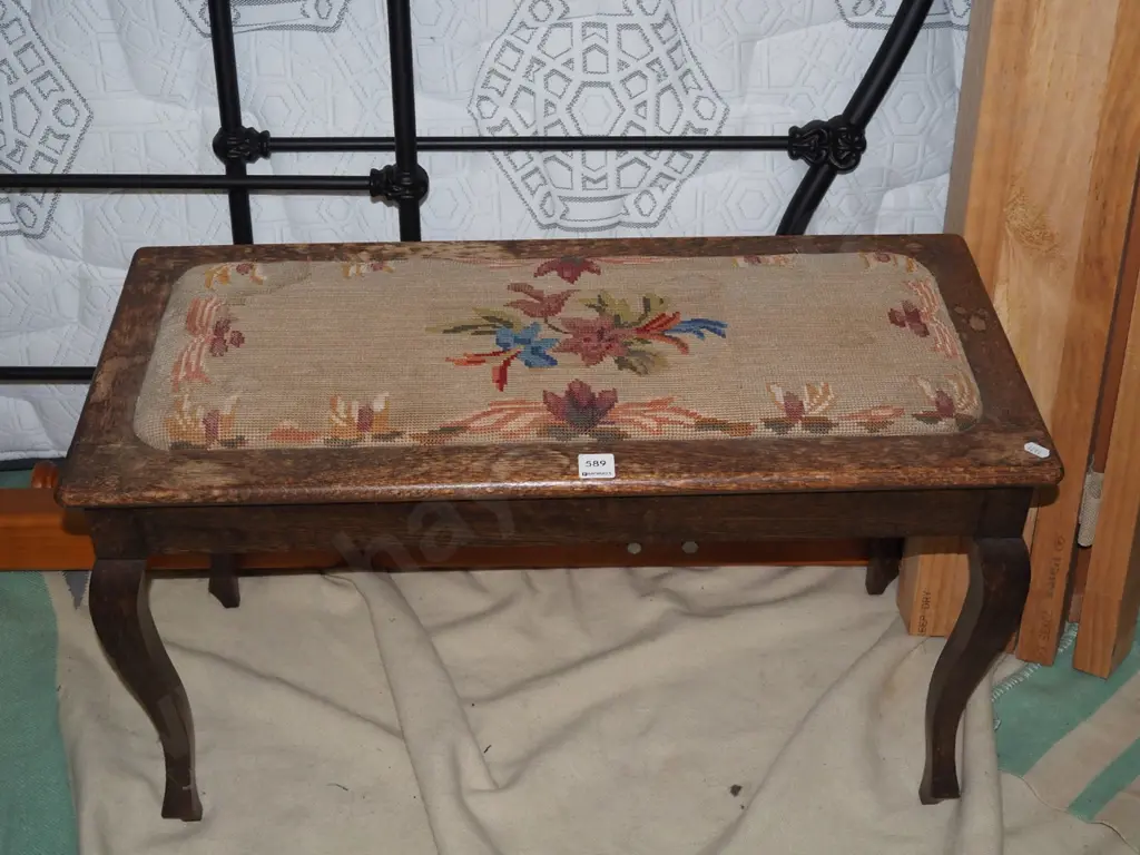 restorer's cab leg tapestry top piano stool Image 1++