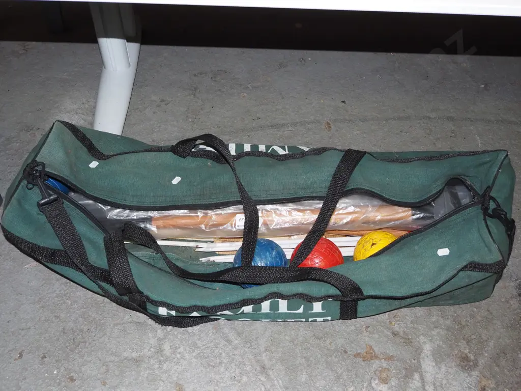 portable croquet set Image 1++
