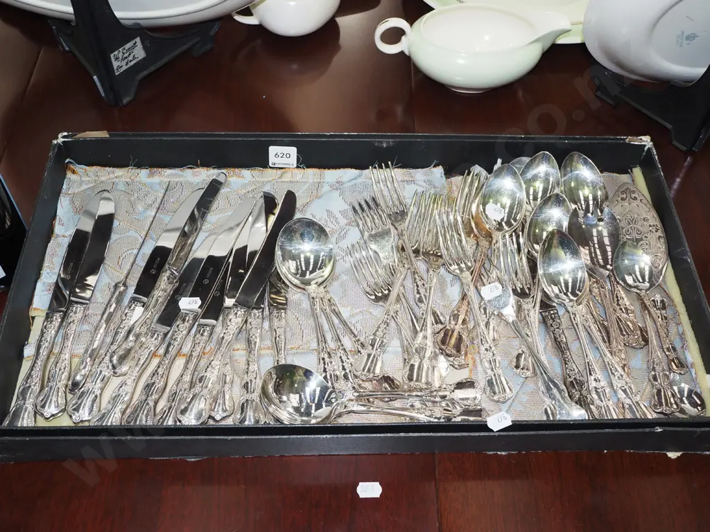 box of Rodd cutlery Image 1++