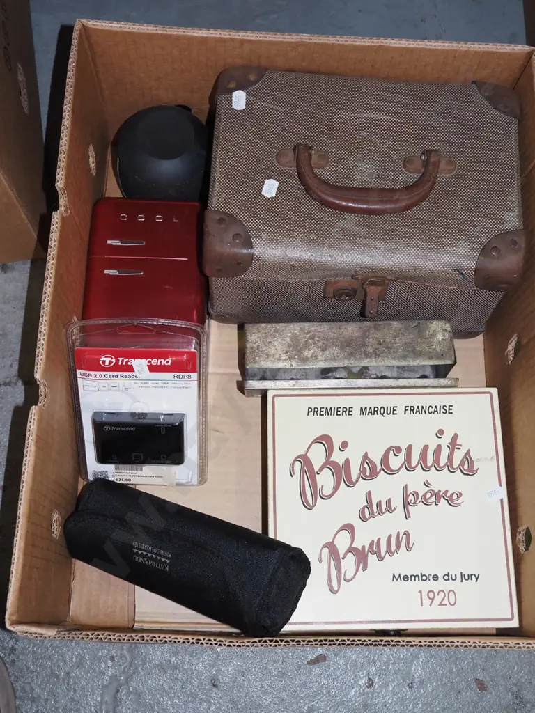 box; speakers, biscuit box, tins etc Image 1++