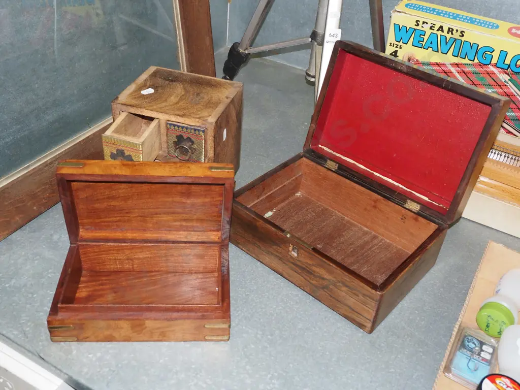 2x wooden storage boxes, small jewellery chest H-185 Image 1++