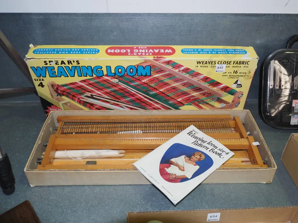 table top weaving loom Image 1++