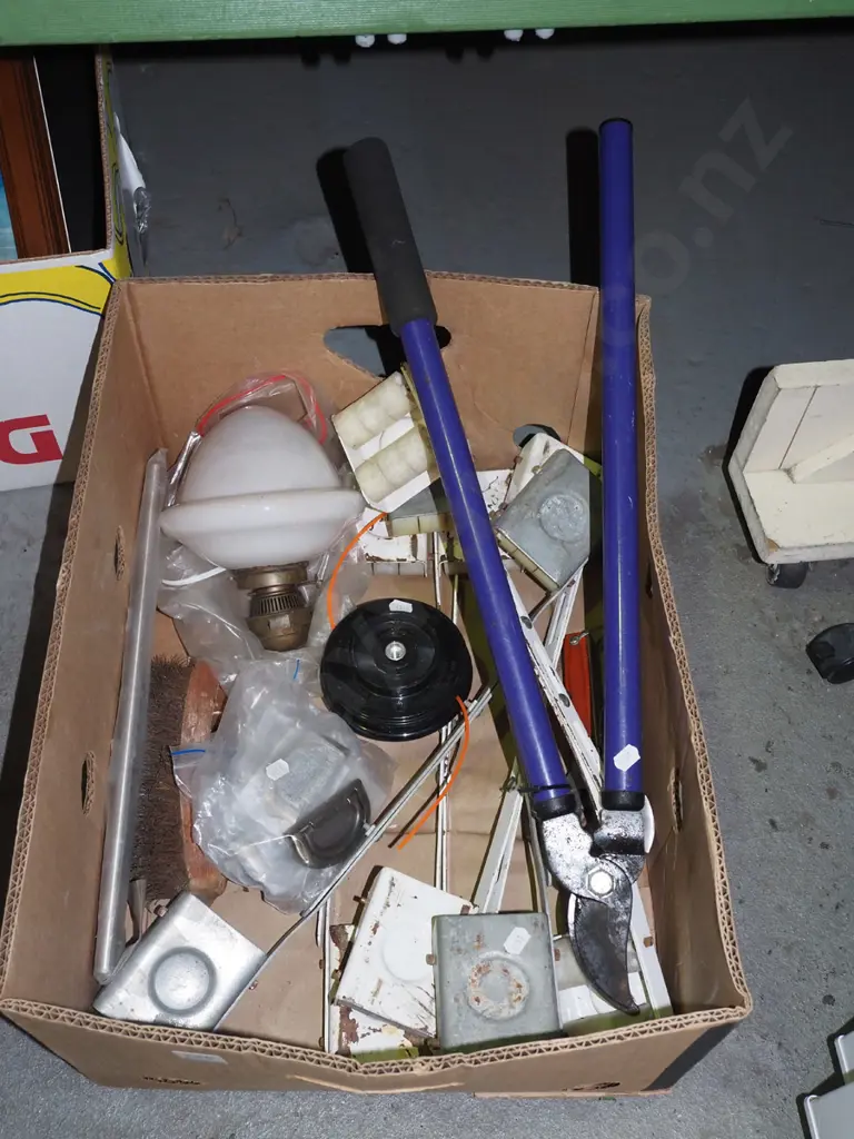 box; garden loppers, line trimmer heads, furniture casters etc Image 1++