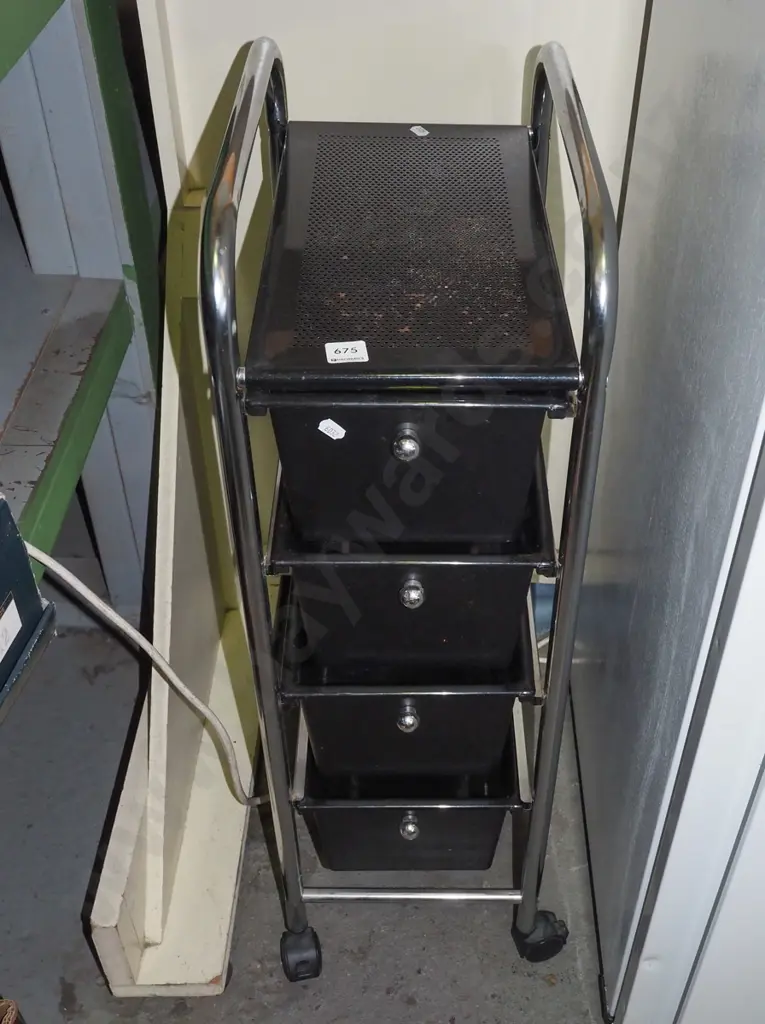 metal and plastic 4 tub chest on casters Image 1++