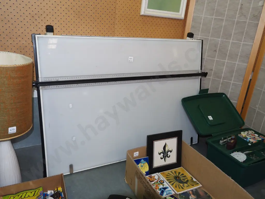 illuminated draughting board H-660 Image 1++