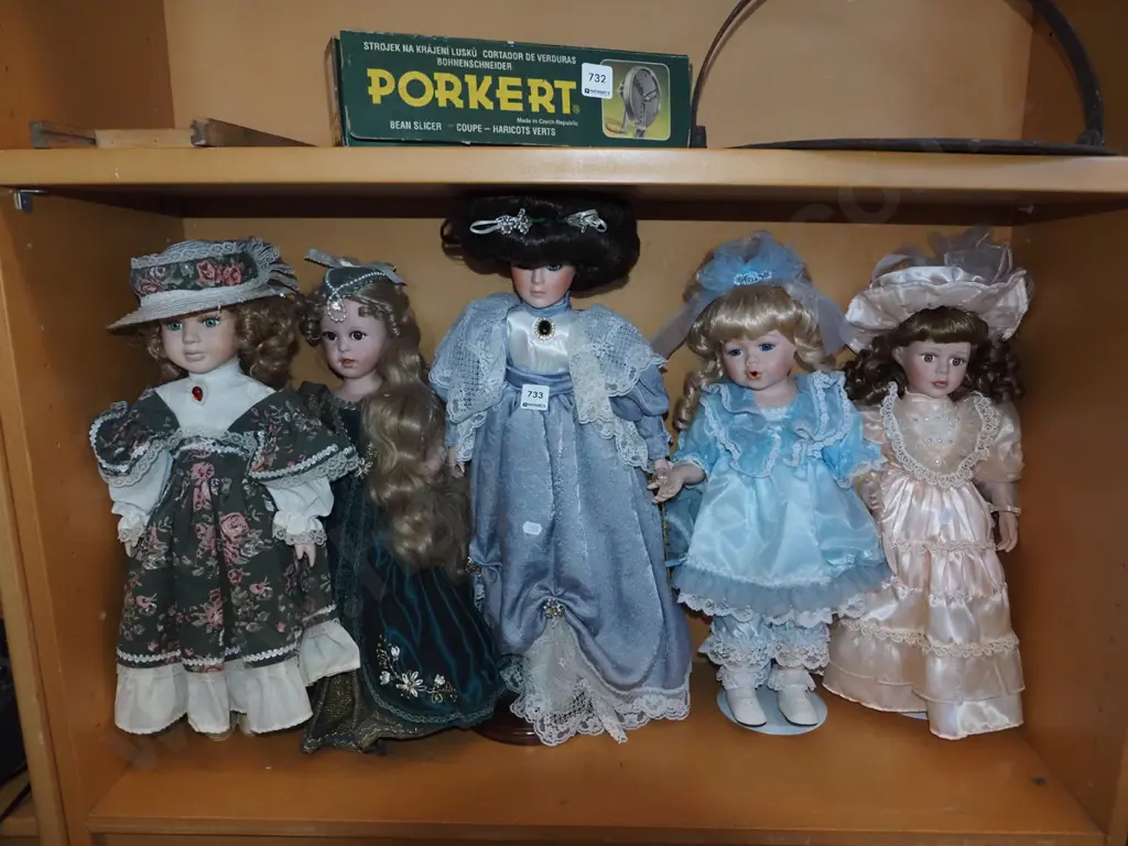 shelf of 5 porcelain display dolls Tallest H-520 Image 1++