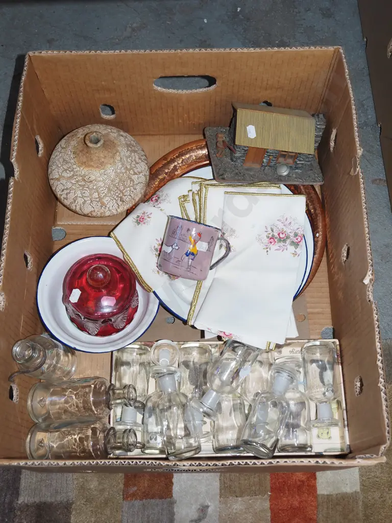 box; apothecary bottles, napkins, bowls etc Image 1++
