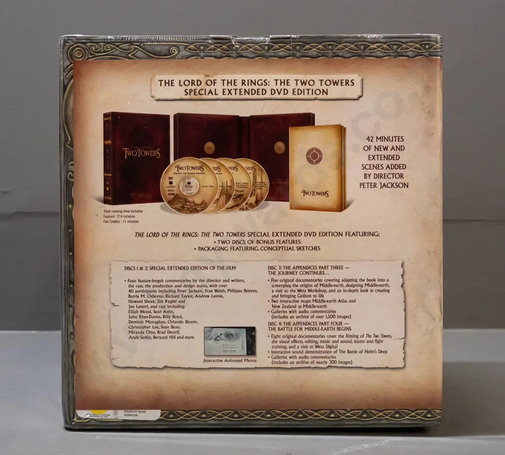 Lord of the Rings The Two Towers Special Extended 4-disc DVD edition with Gollum figure in sealed box H-210 W-200 D-150 Image 1++
