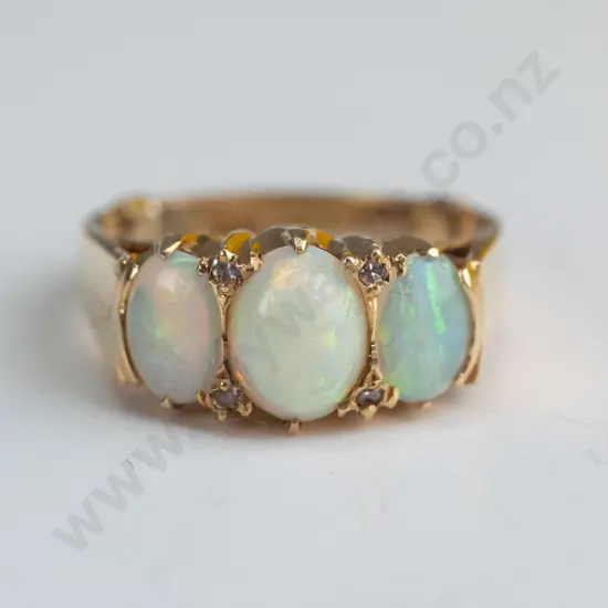 18ct gold, 3 opal, 4 diamond, London Bridge setting ring 6.5gms