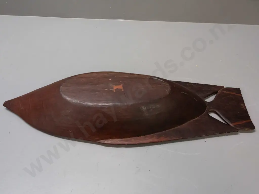 carved wood ceremonial fish-shaped serving bowl with cat's eye shell inset eye L-630 W-220 Image 1++