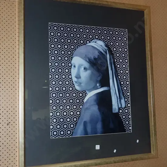 large gilt framed print - girl with pearl earring H-1100