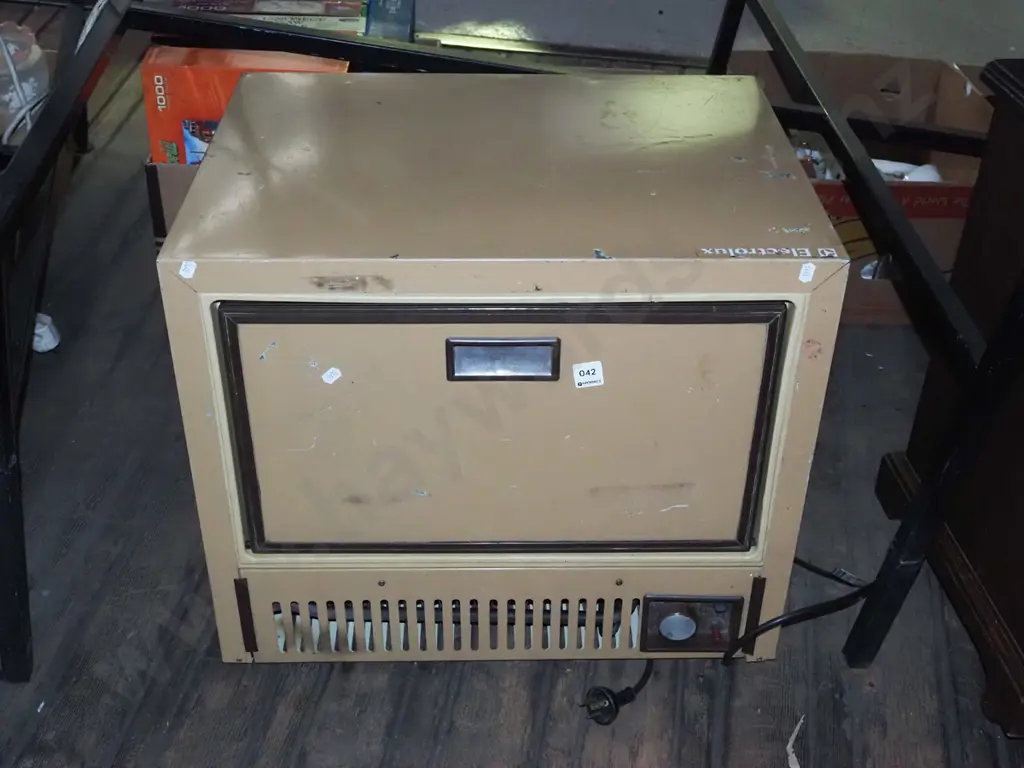 Electrolux 3 way camping fridge Image 1++