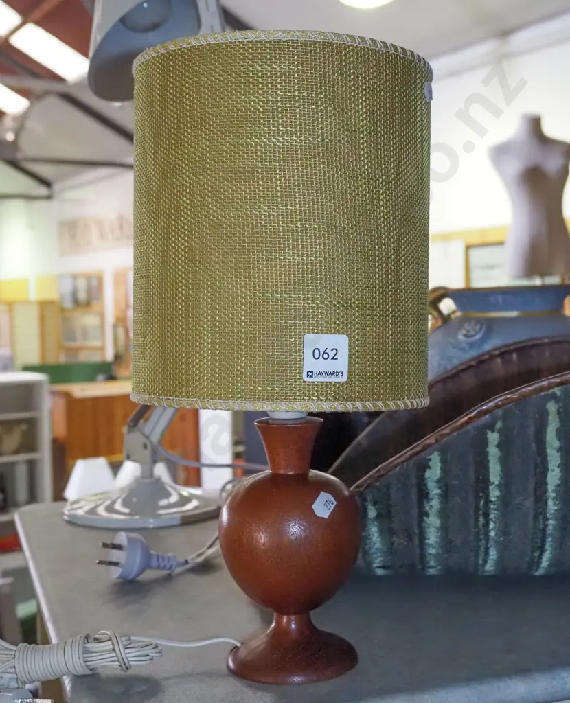 retro wood based table lamp H-360 Image 1++