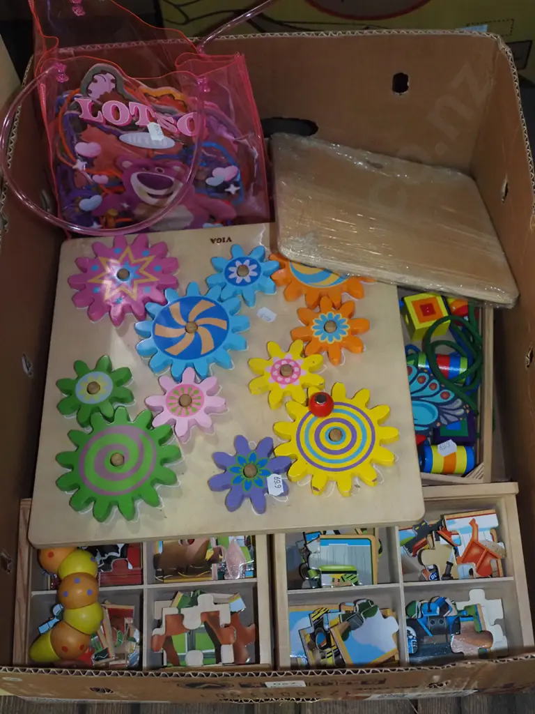 box; children's puzzles Image 1++