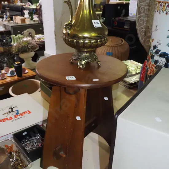 small wooden jardiniere stand H-390