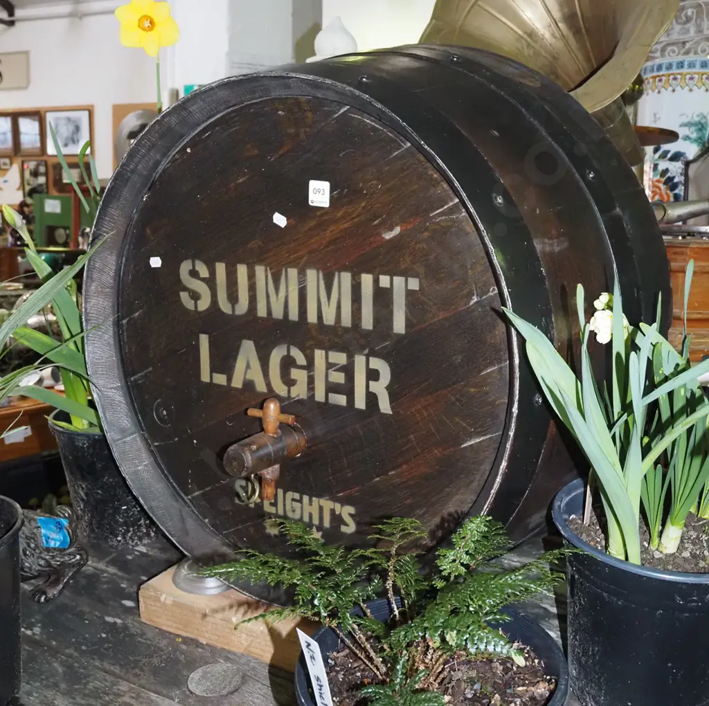 Speights Summit Lager quarter promotional barrel Diam-600 Image 1++