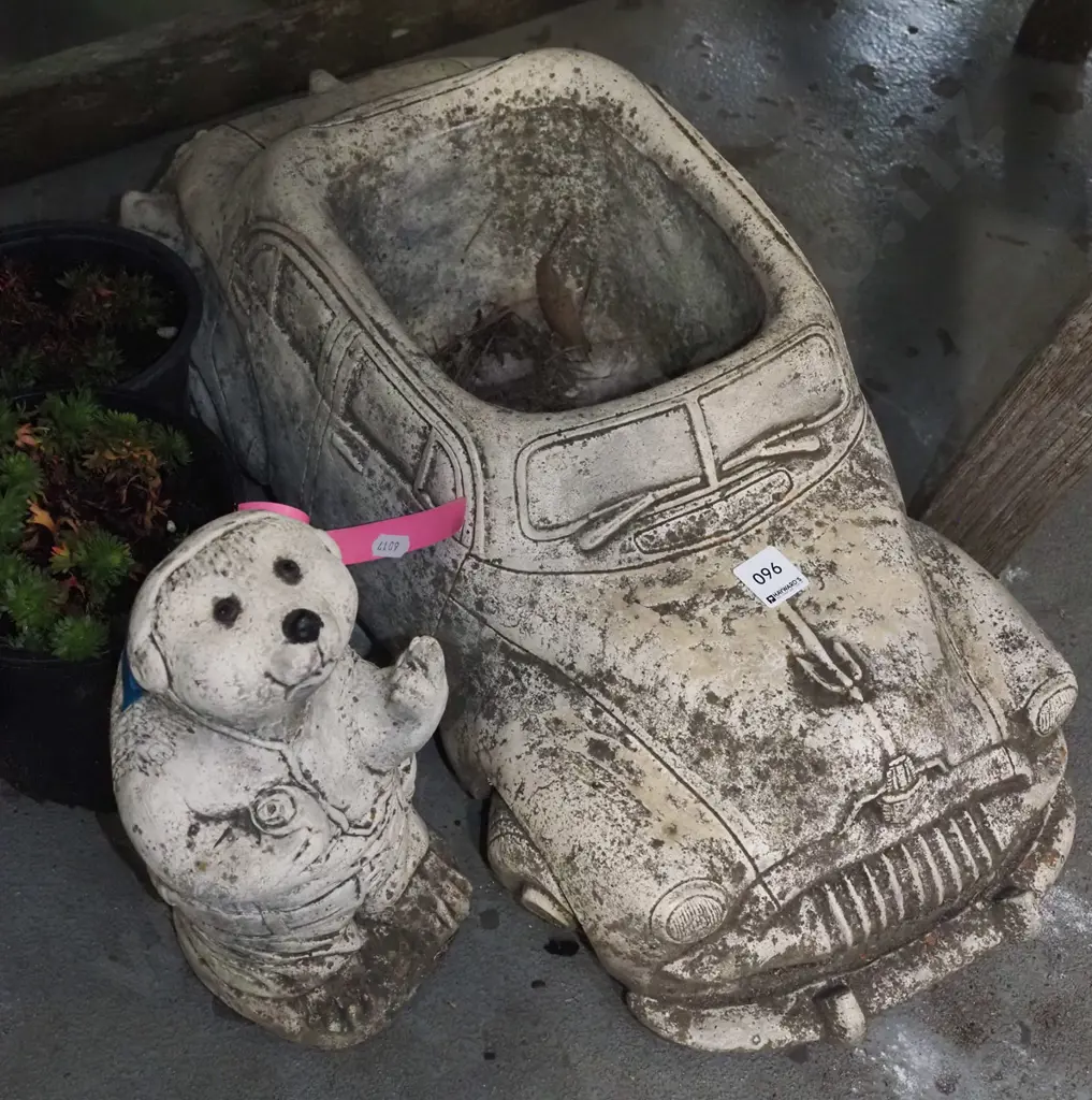 concrete ornaments x2 - dog and car L-620 Image 1++