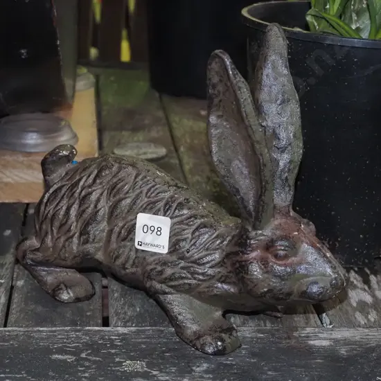 cast iron hare figurine H-210