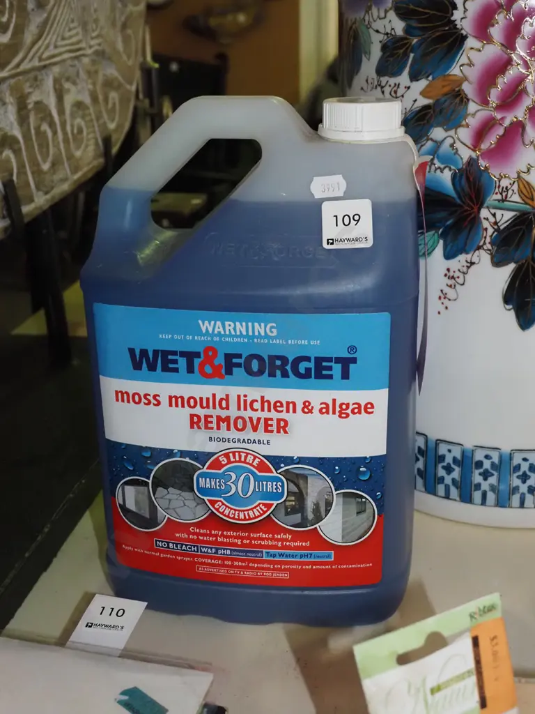 5L concentrate Wet and Forget moss and lichen remover Image 1++