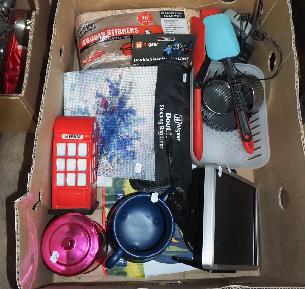box; small solder panel, wooden stirrers etc Image 1++