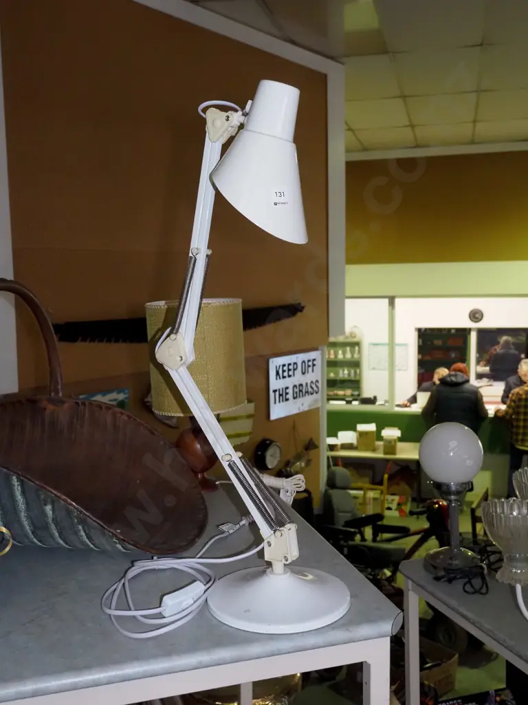 anglepoise lamp Image 1++
