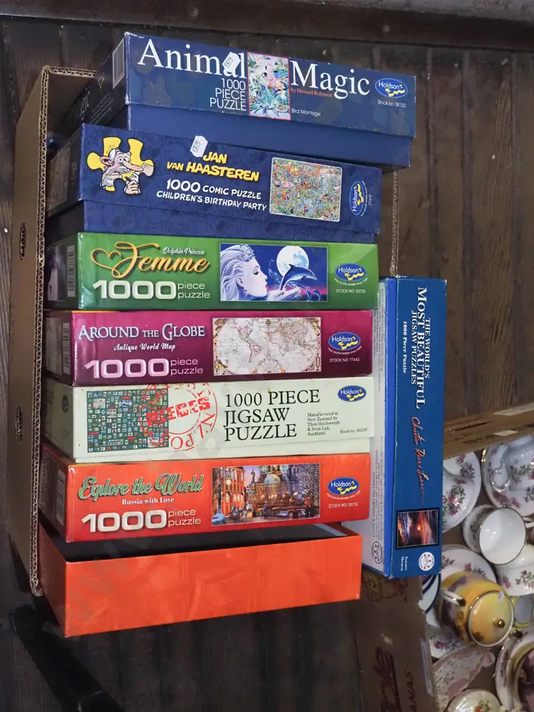 box of puzzles Image 1++