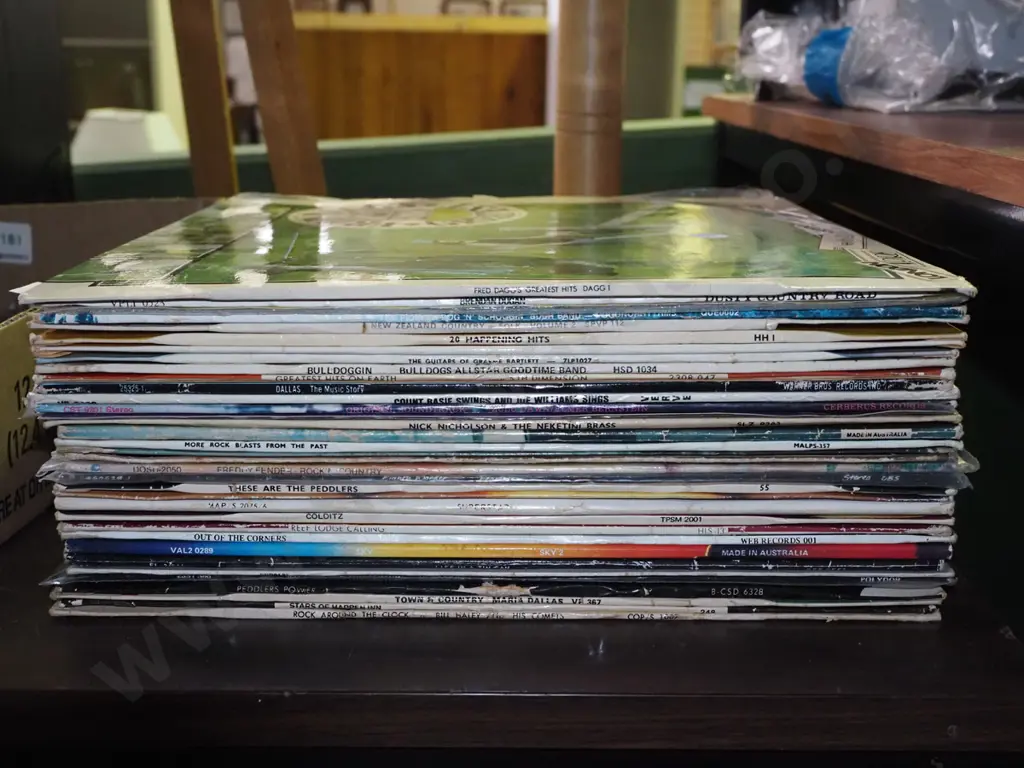 LP; Fred Dagg, Brendon Duggan etc Image 1++