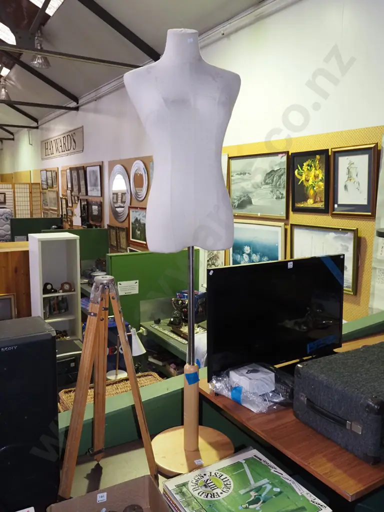 female shop mannequin torso on stand H-1550 Image 1++
