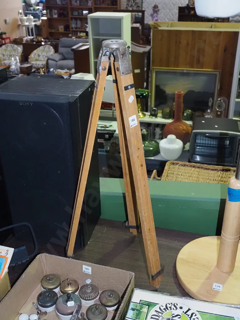 vintage tripod stand Image 1++