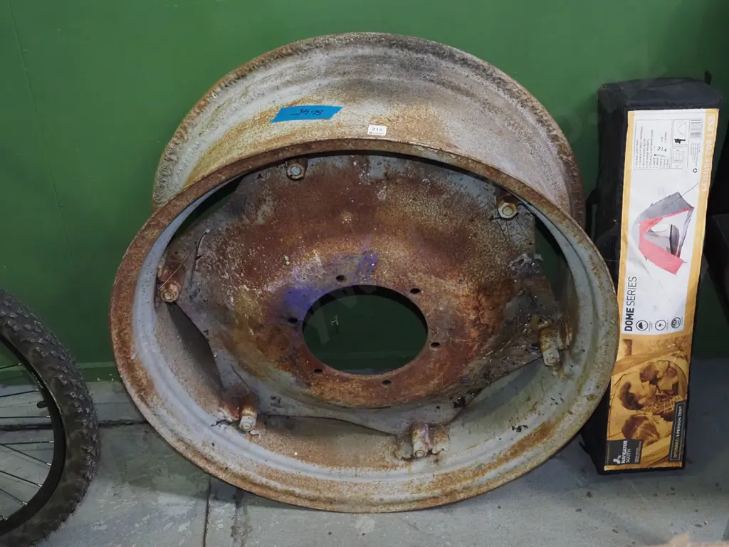 large truck wheel - ideal for fire pit Diam-760 Image 1++