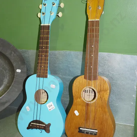 2x ukuleles - Makala and Mitello