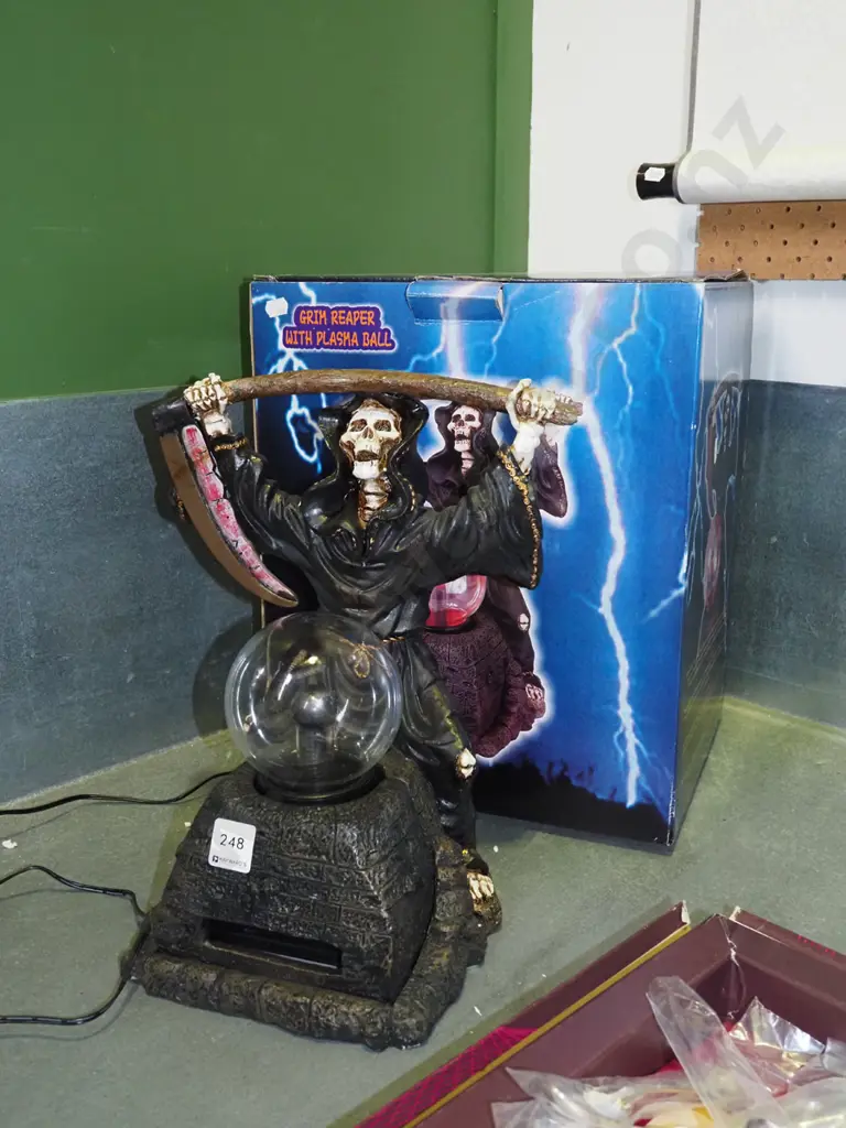 Grim Reaper plasma ball lamp - working Image 1++