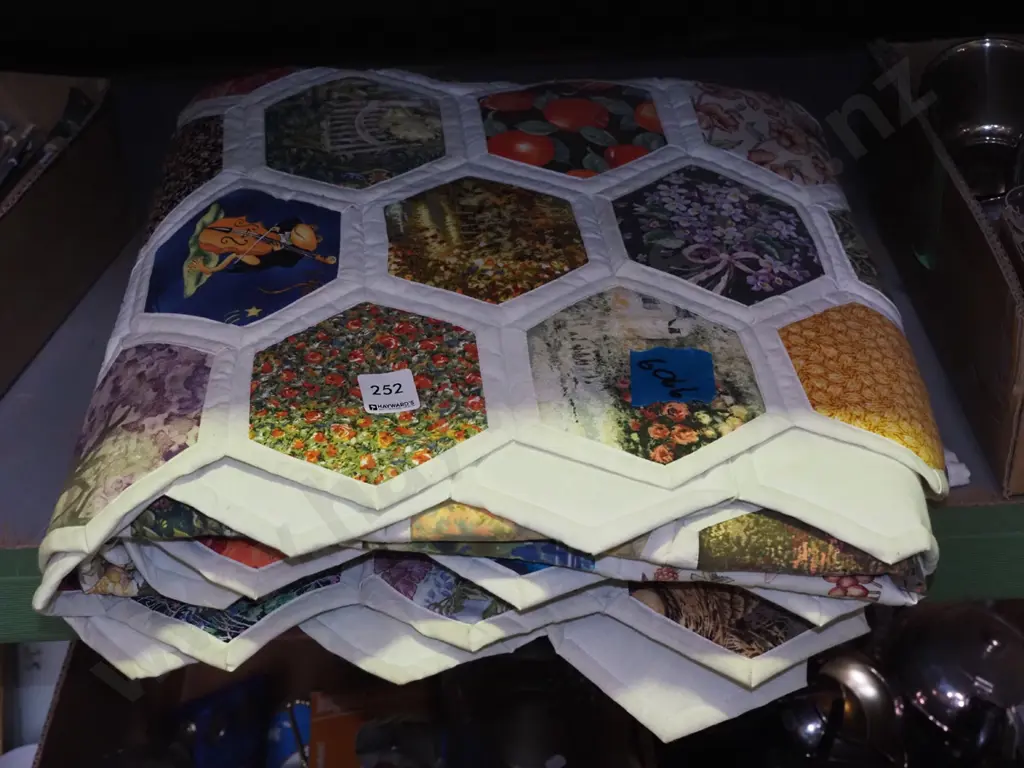 patchwork quilt Image 1++