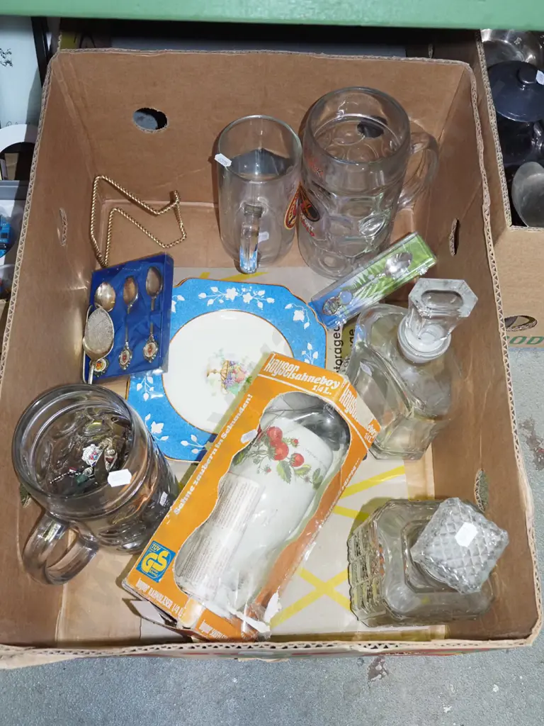box; large beer steins, decanters, souvenir teaspoons etc Image 1++