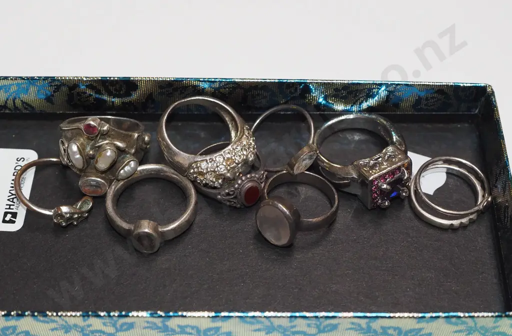 tray of rings Image 1++