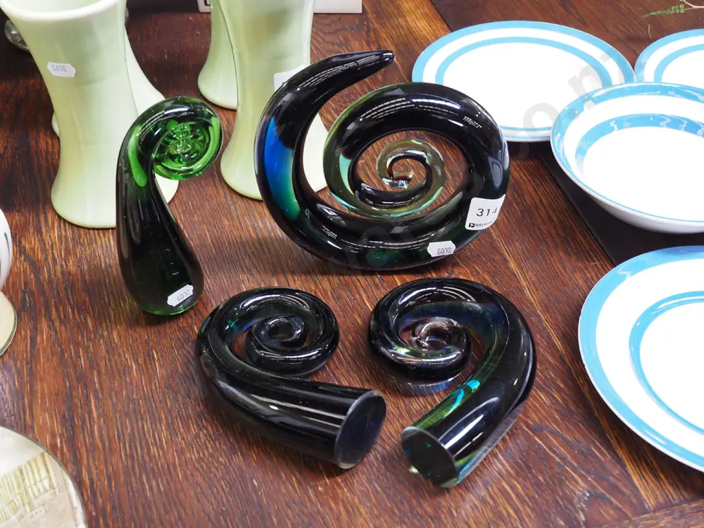 4x koro green glass ornaments Image 1++