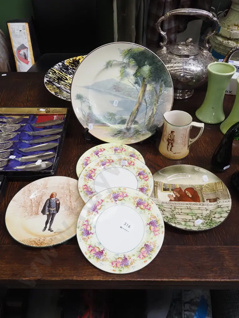 Royal Doulton plates, jug Image 1++