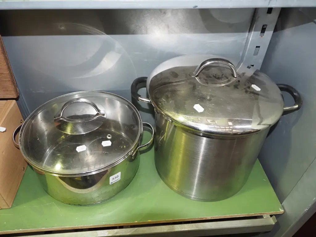 2xstainless steel  lidded pots Image 1++