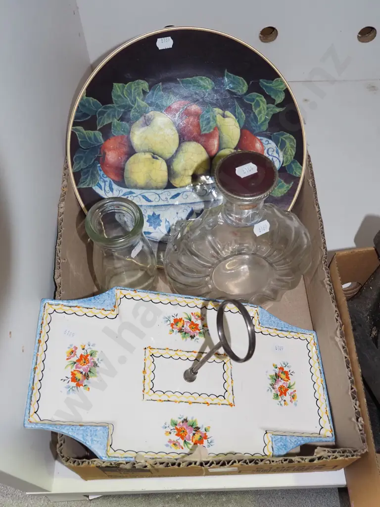box; cake plate, stoppered bottle, cabinet plate etc Image 1++