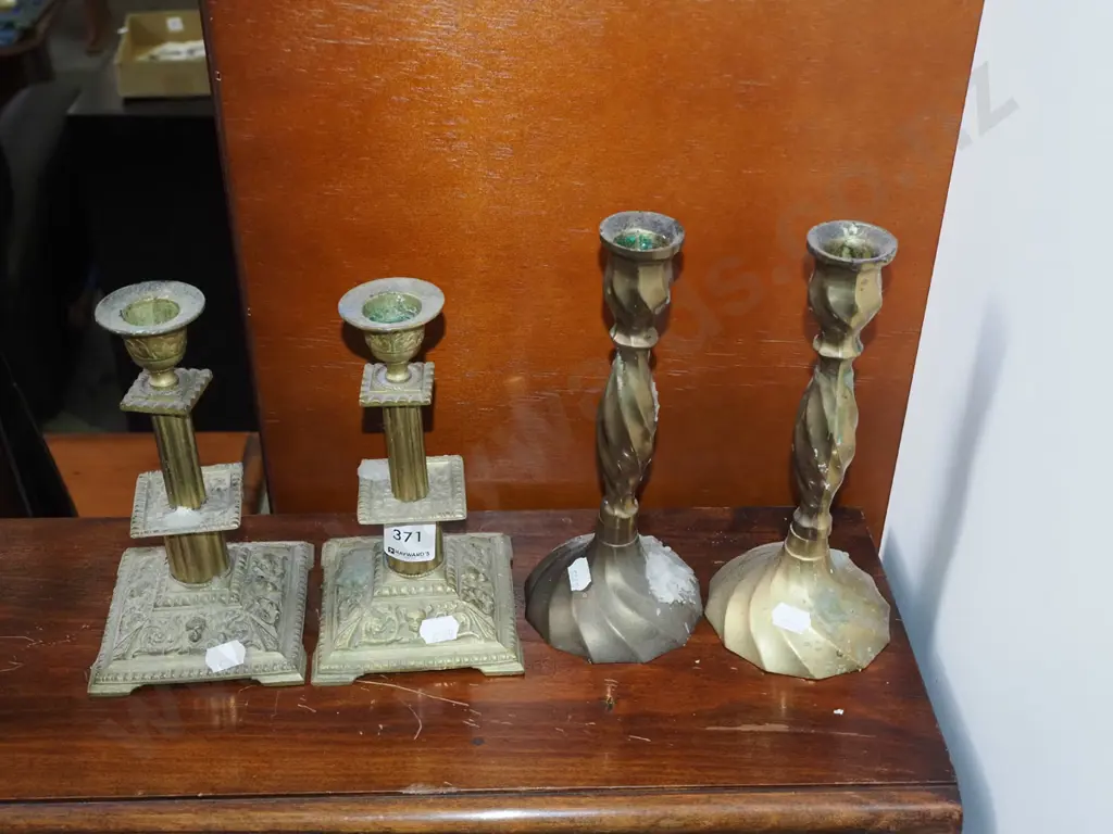 4x brass candlesticks Tallest H-200 Image 1++