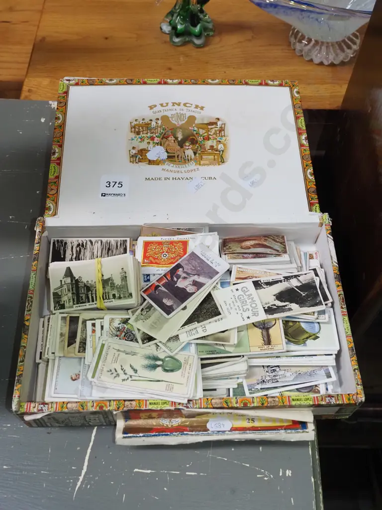 cigar box and cigarette cards  Image 1++