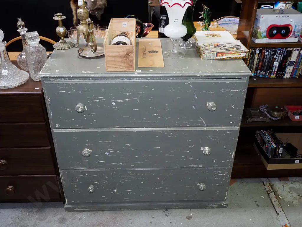 distressed painted mdf 3 drawer chest H-930 W-1010 D-500 Image 1++