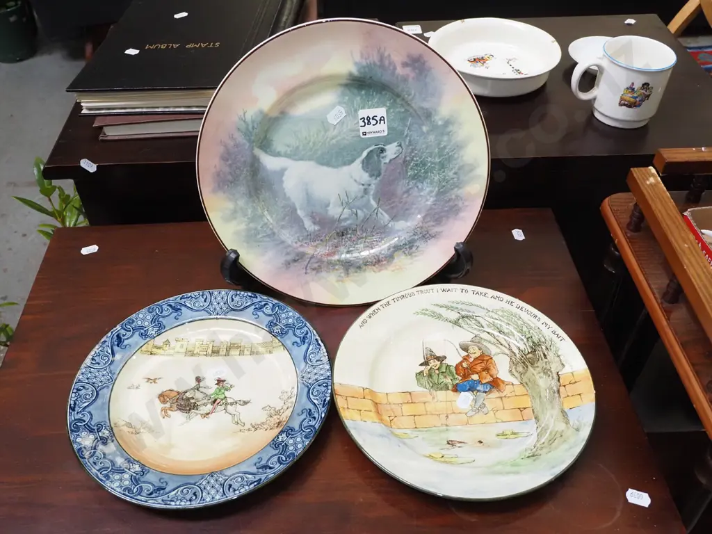 3x Royal Doulton plates Image 1++