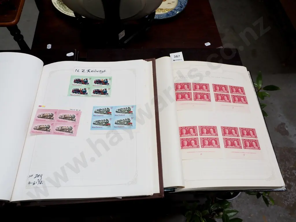 2x stamp albums Image 1++